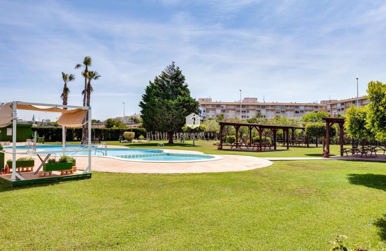Segunda mano - Bungalow -
Torrevieja - PARQUE DE LAS NACIONES