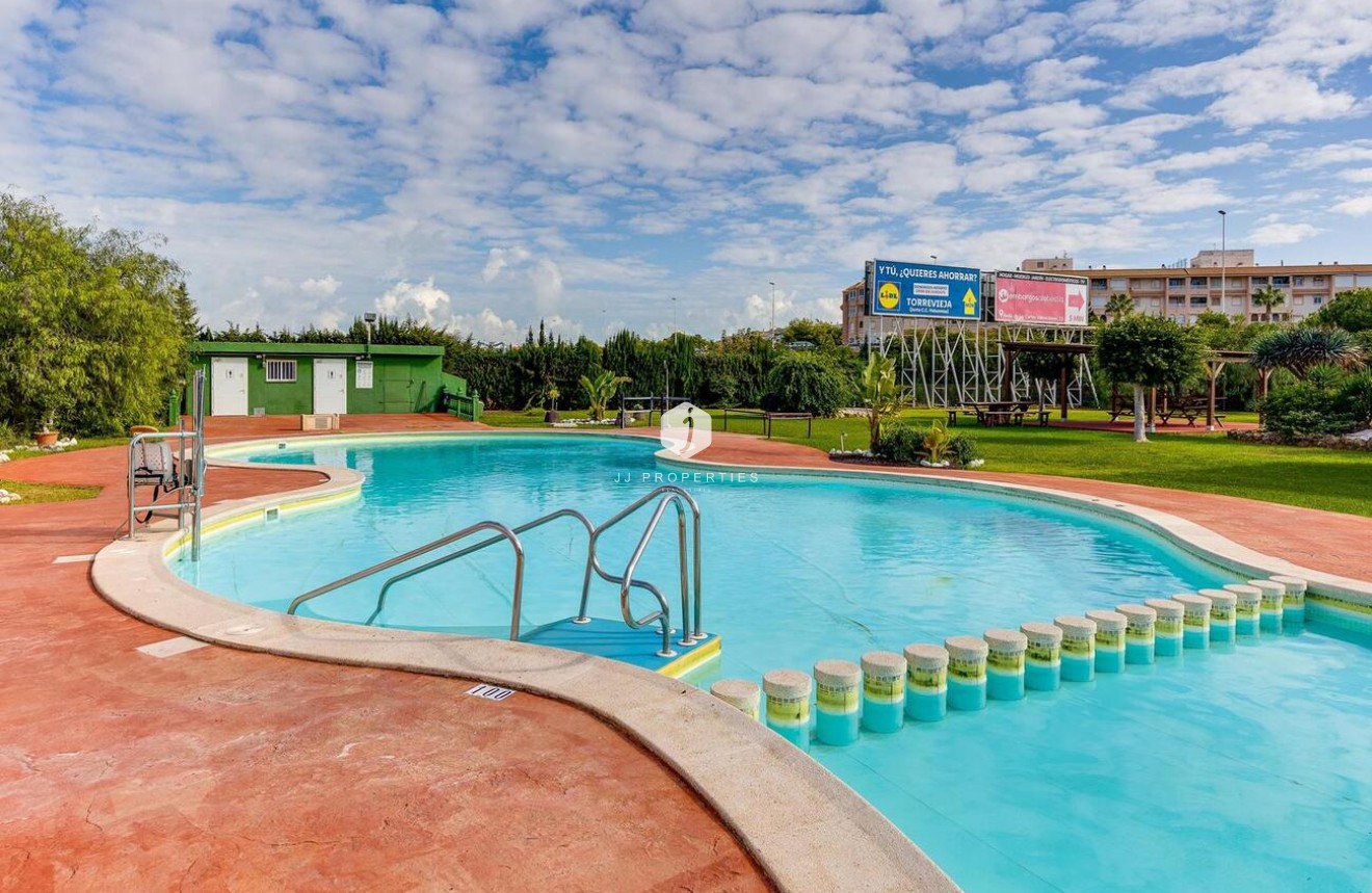 Segunda mano - Bungalow -
Torrevieja - PARQUE DE LAS NACIONES