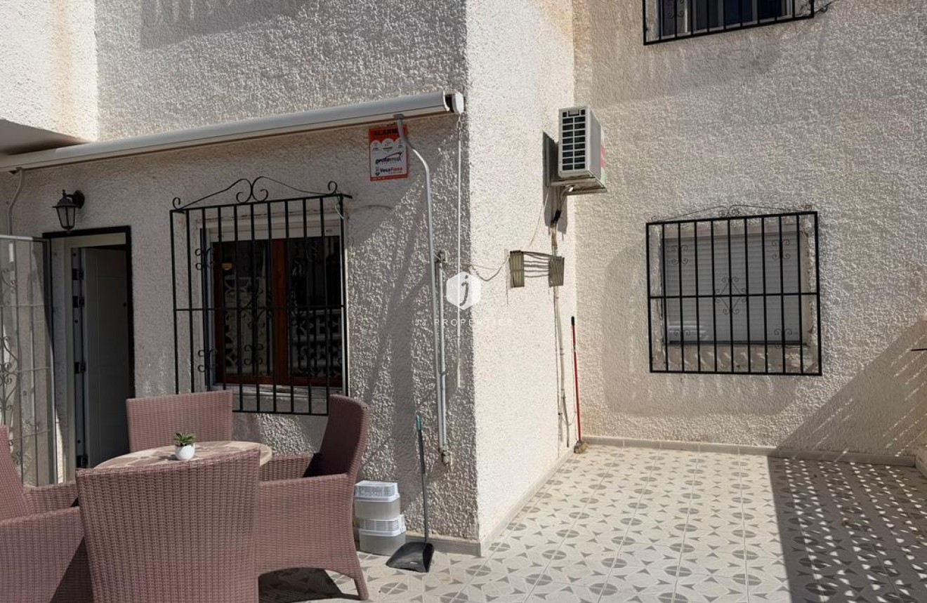 D'occasion - Bungalow -
Torrevieja - LA TORRETAS