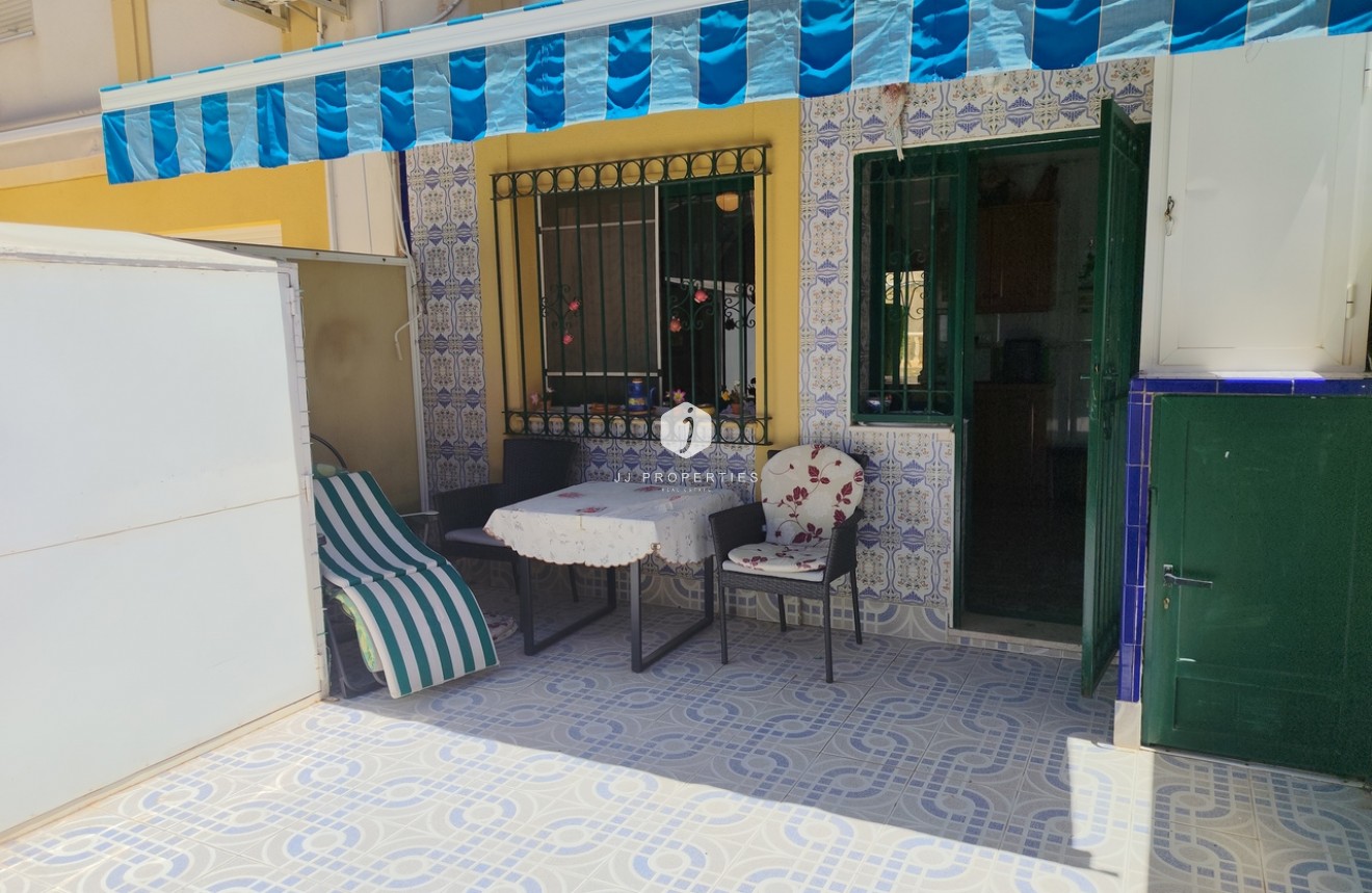D'occasion - Chalet -
La Zenia - Costa Blanca
