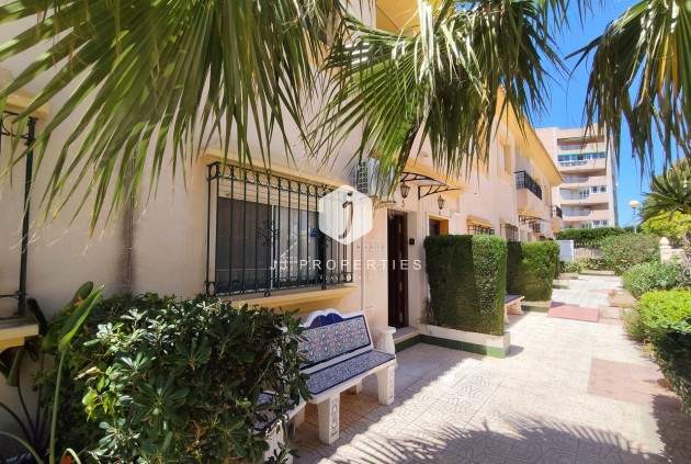 D'occasion - Chalet -
La Zenia - Costa Blanca