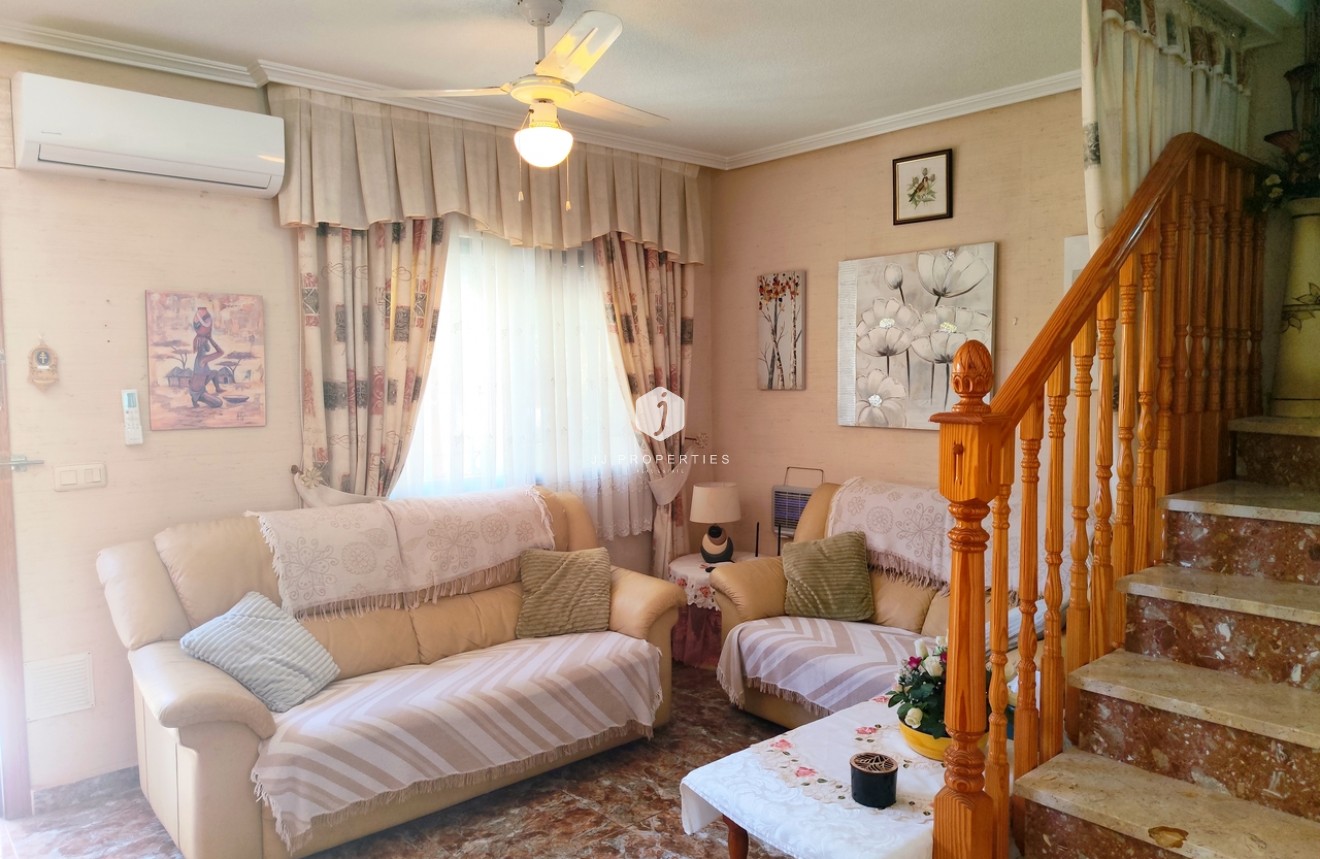 D'occasion - Chalet -
La Zenia - Costa Blanca