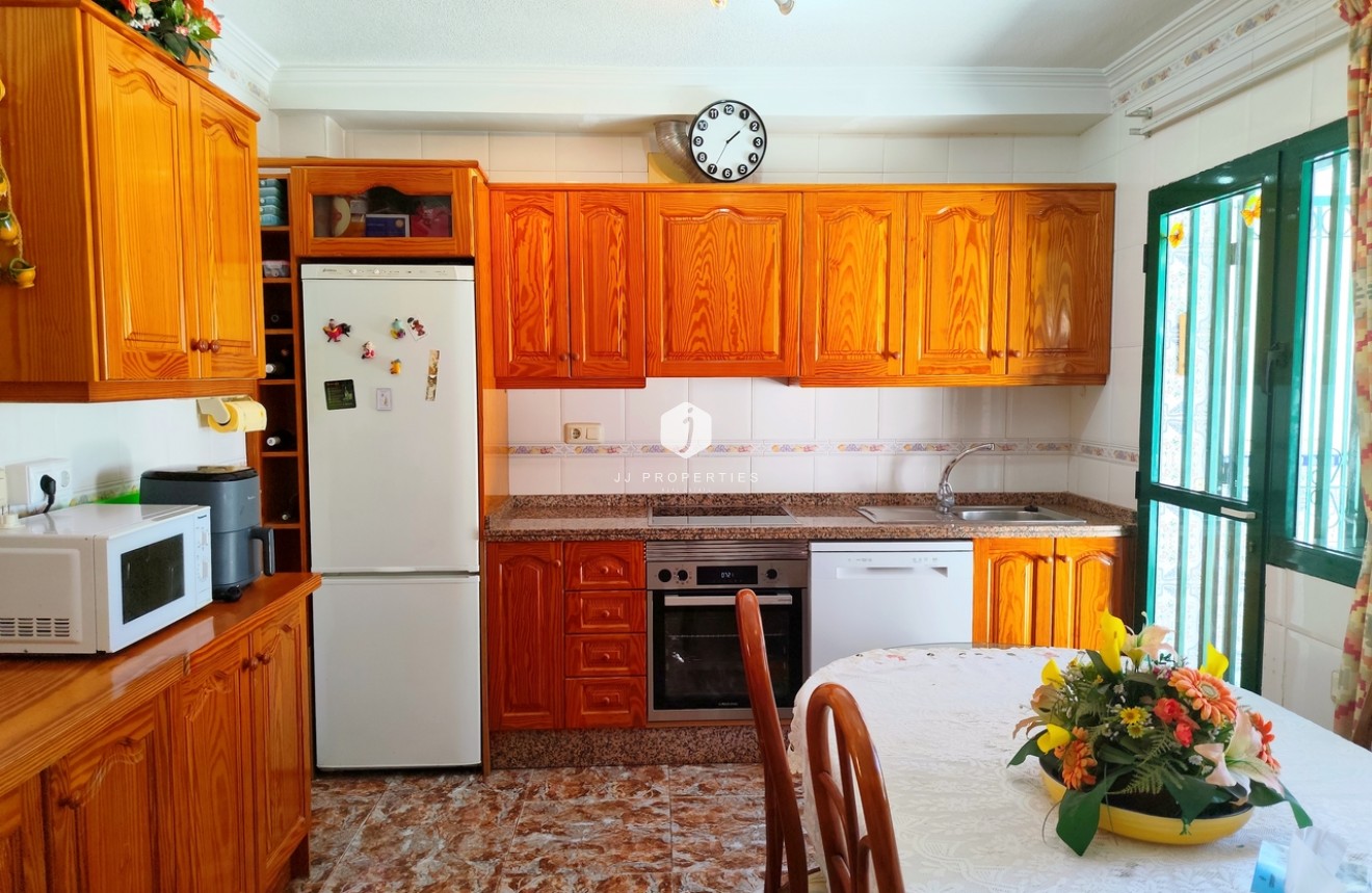 D'occasion - Chalet -
La Zenia - Costa Blanca