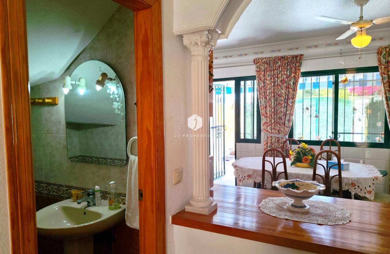 D'occasion - Chalet -
La Zenia - Costa Blanca