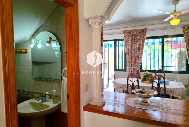 D'occasion - Chalet -
La Zenia - Costa Blanca