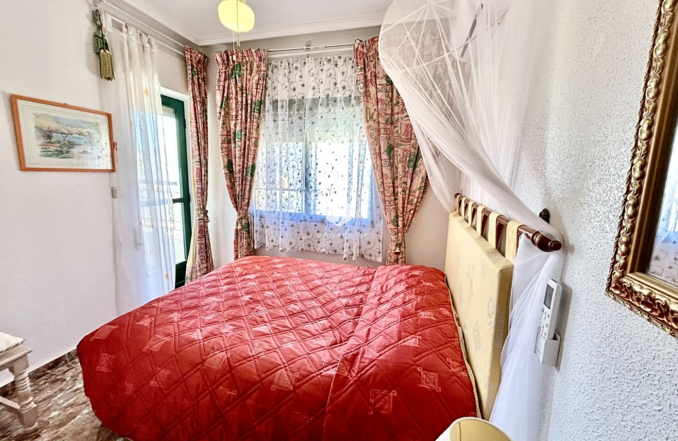 D'occasion - Chalet -
La Zenia - Costa Blanca