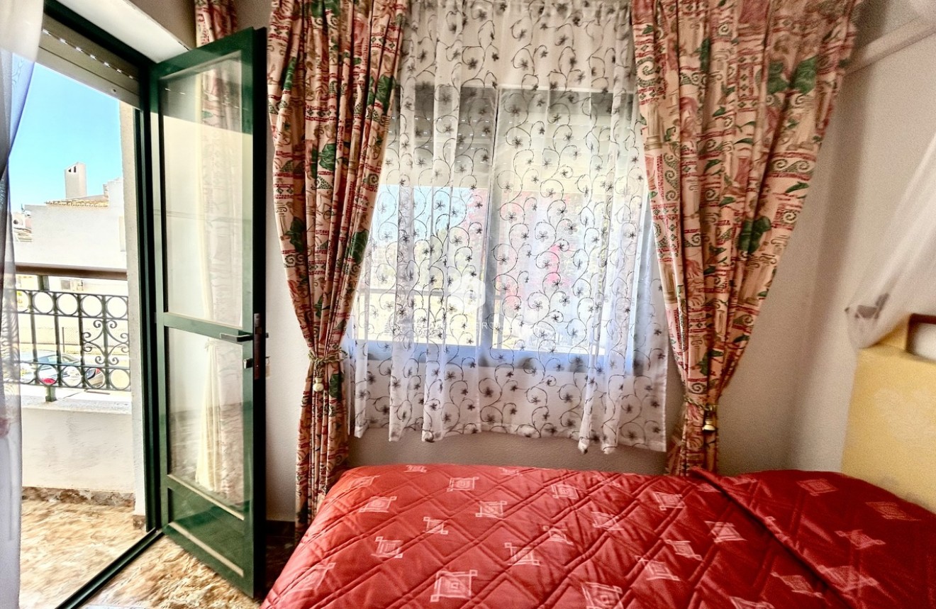 D'occasion - Chalet -
La Zenia - Costa Blanca