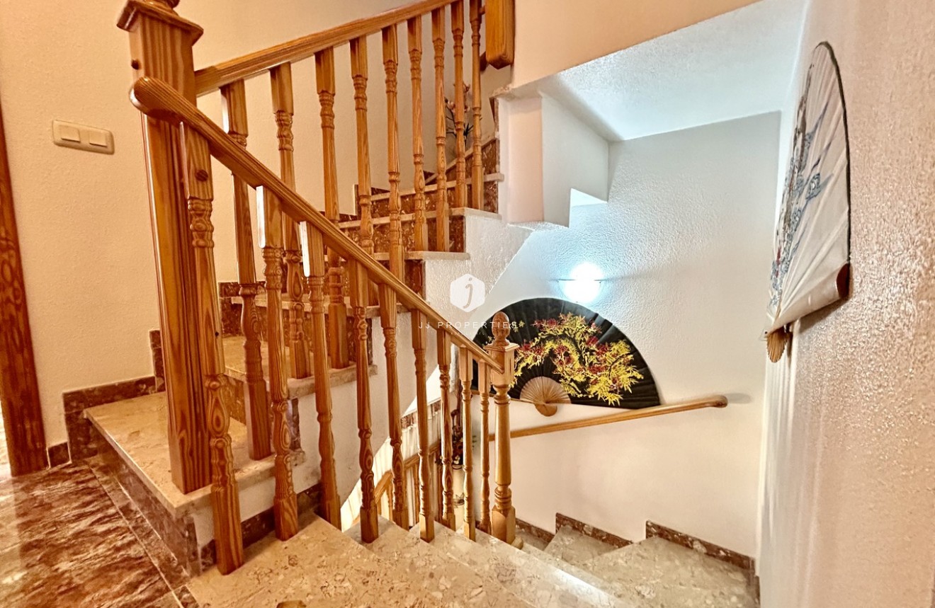 D'occasion - Chalet -
La Zenia - Costa Blanca