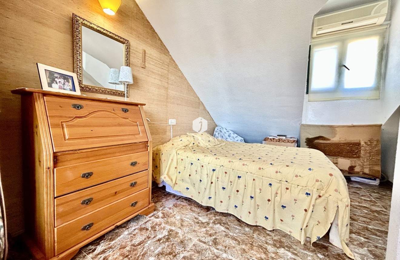 D'occasion - Chalet -
La Zenia - Costa Blanca