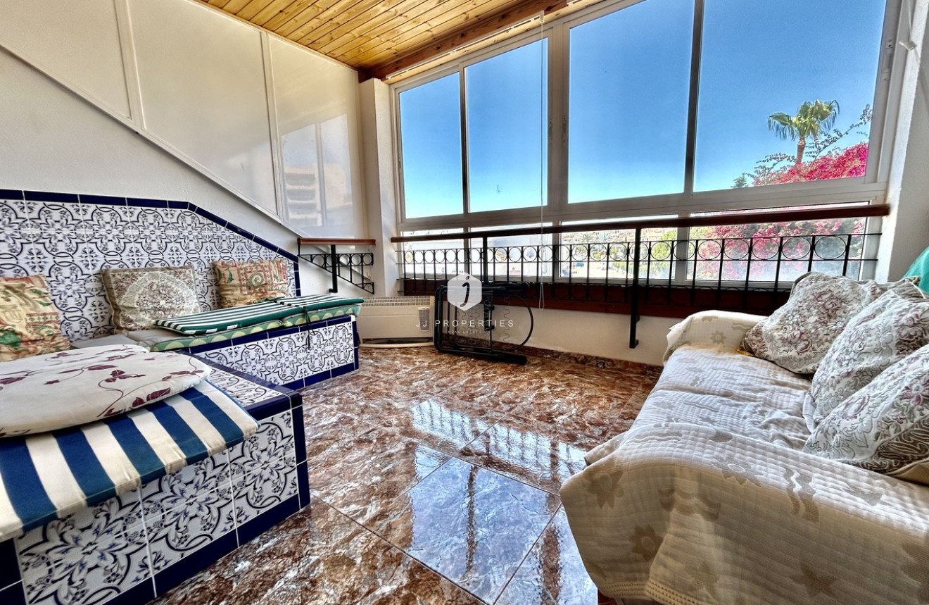 D'occasion - Chalet -
La Zenia - Costa Blanca