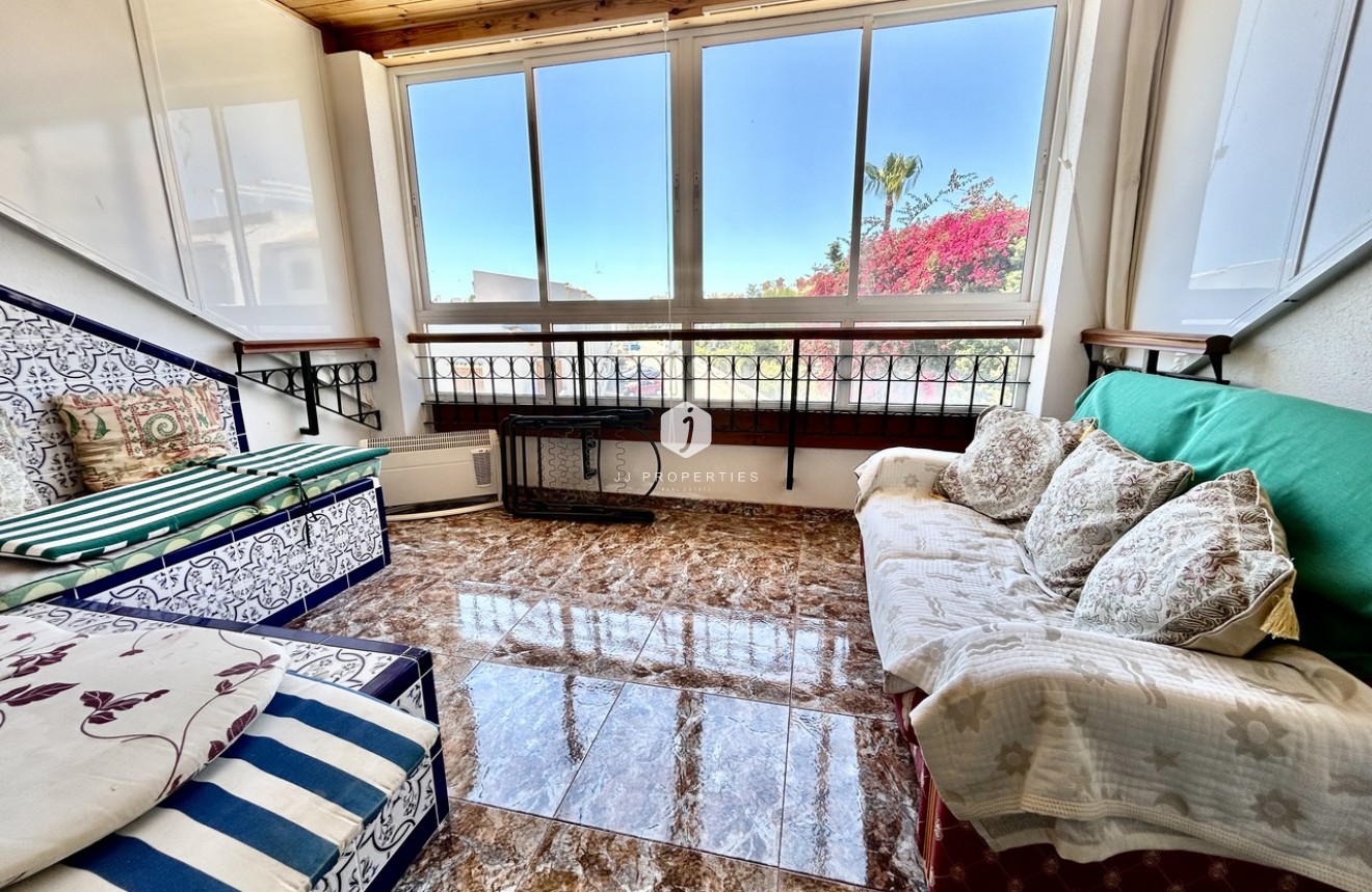 D'occasion - Chalet -
La Zenia - Costa Blanca