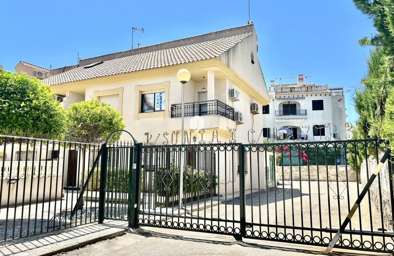 D'occasion - Chalet -
La Zenia - Costa Blanca