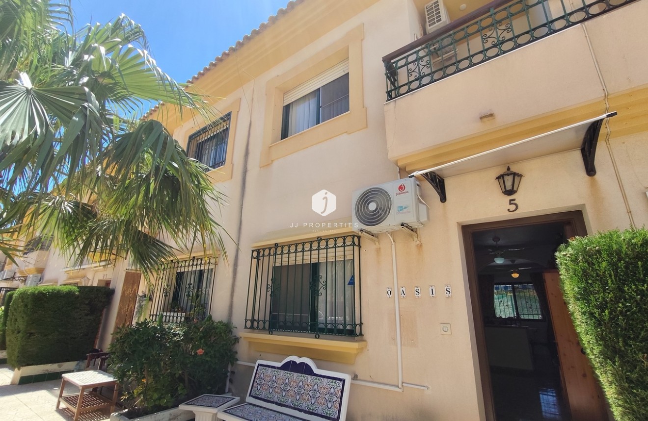 D'occasion - Chalet -
La Zenia - Costa Blanca