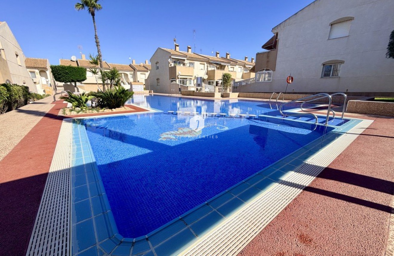 D'occasion - Chalet -
Torrevieja - Costa Blanca