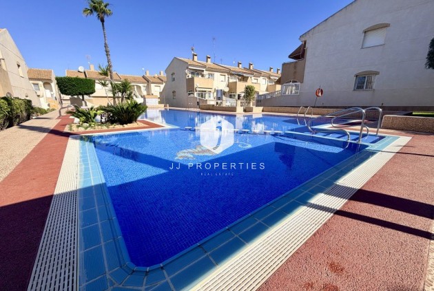 D'occasion - Chalet -
Torrevieja - Costa Blanca