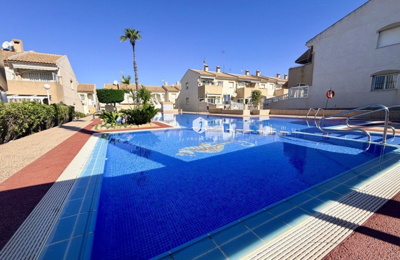 D'occasion - Chalet -
Torrevieja - Costa Blanca