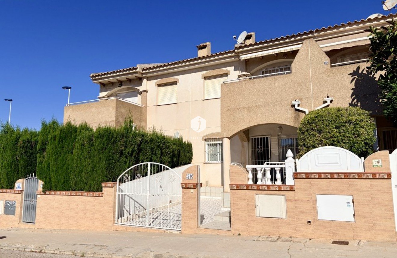 D'occasion - Chalet -
Torrevieja - Costa Blanca