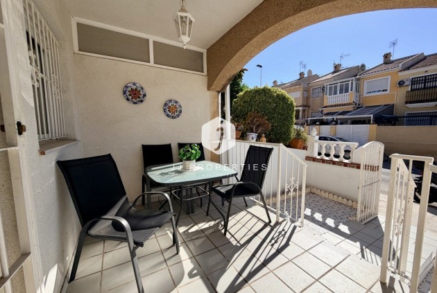 D'occasion - Chalet -
Torrevieja - Costa Blanca