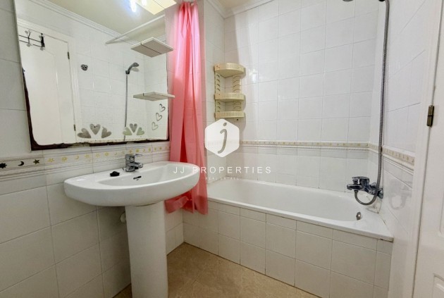 D'occasion - Chalet -
Torrevieja - Costa Blanca