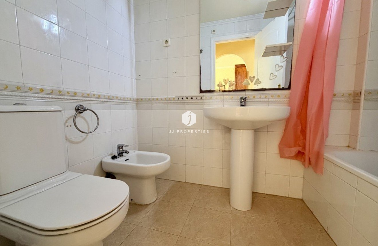 D'occasion - Chalet -
Torrevieja - Costa Blanca