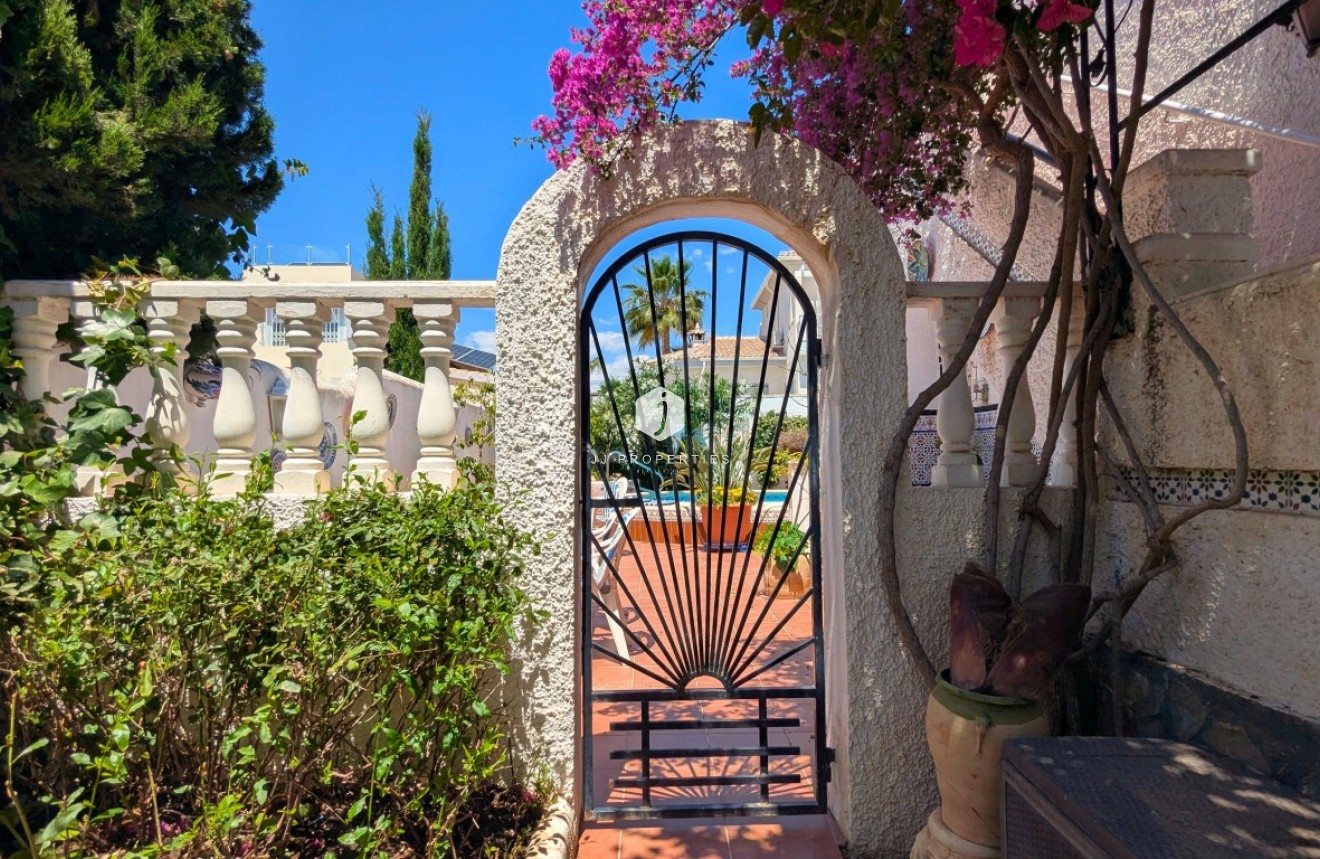Aus zweiter Hand - Villa -
Ciudad Quesada - Costa Blanca
