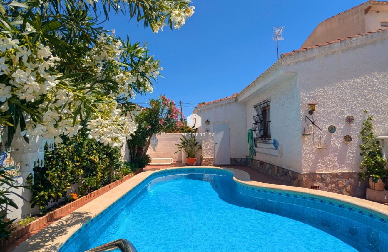 Aus zweiter Hand - Villa -
Ciudad Quesada - Costa Blanca