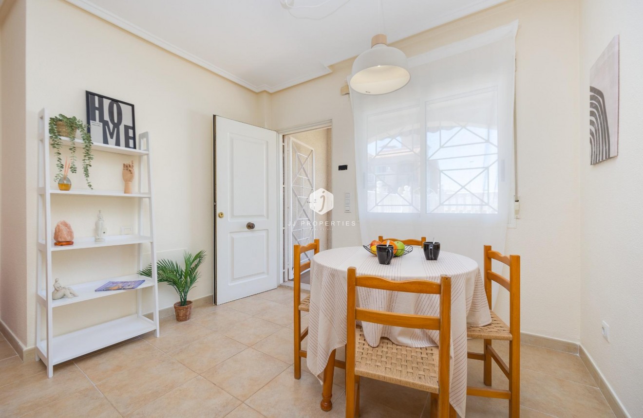 Tweedehands - Bungalow -
Torrevieja - Aguas Nuevas 1