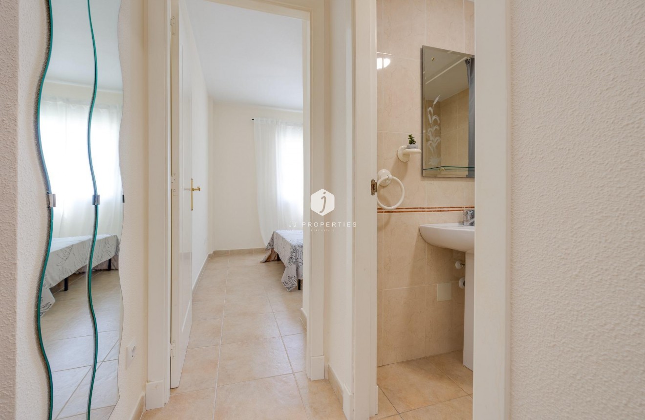 Tweedehands - Bungalow -
Torrevieja - Aguas Nuevas 1