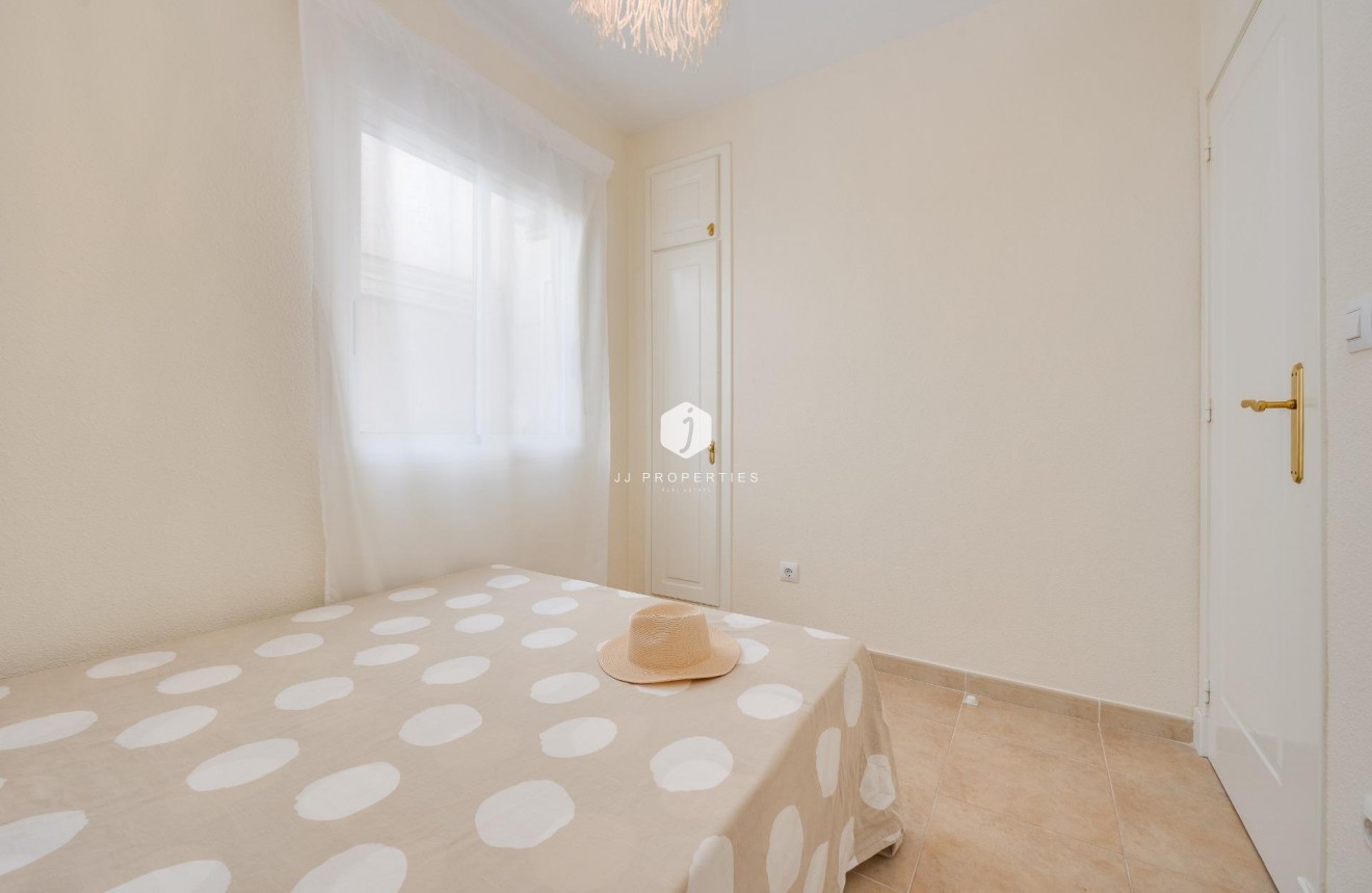 Tweedehands - Bungalow -
Torrevieja - Aguas Nuevas 1