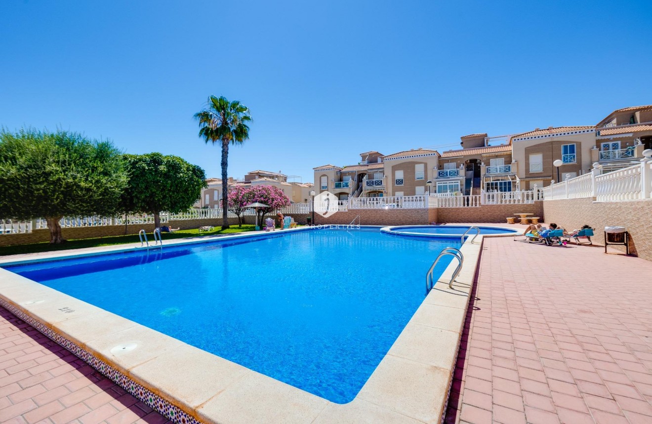 Tweedehands - Bungalow -
Torrevieja - Aguas Nuevas 1