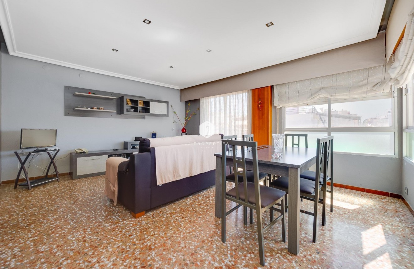 D'occasion - Appartement -
Torrevieja - Centro