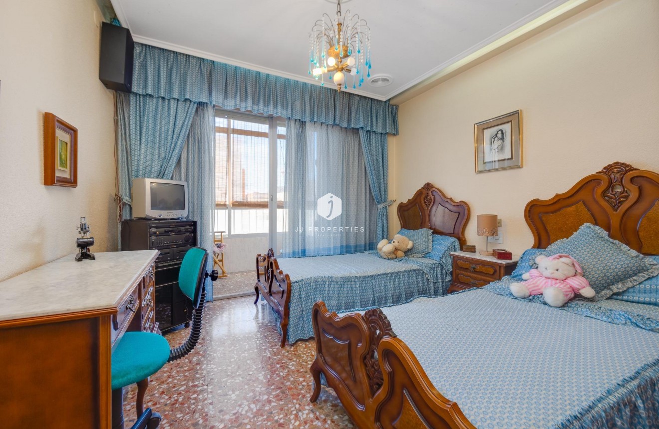 D'occasion - Appartement -
Torrevieja - Centro