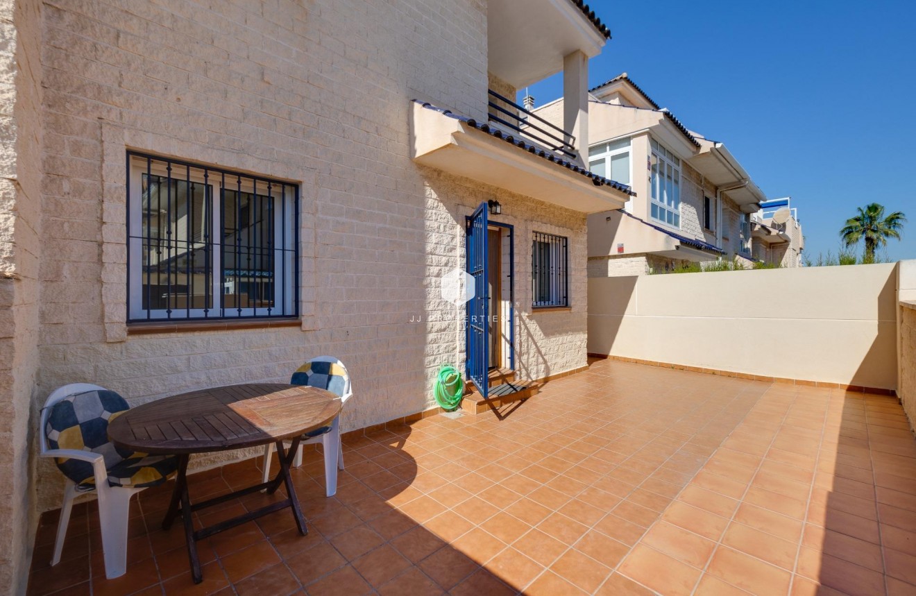 D'occasion - Chalet -
Torrevieja - La veleta