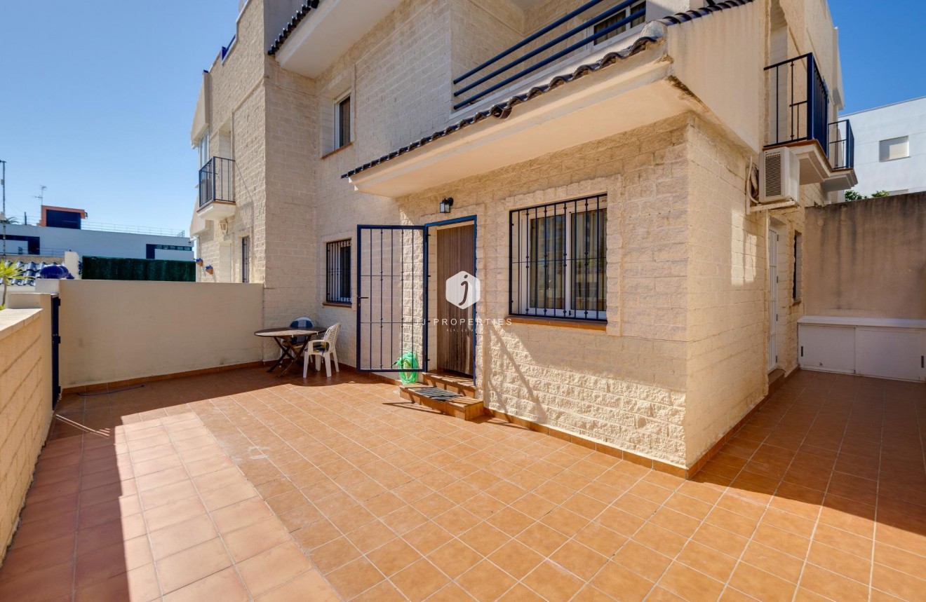 D'occasion - Chalet -
Torrevieja - La veleta