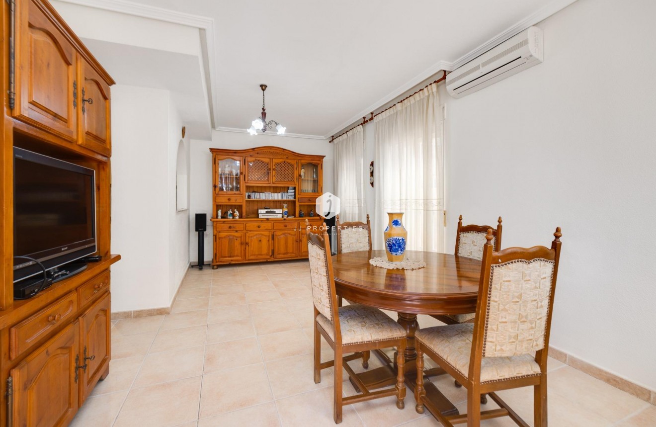 D'occasion - Chalet -
Torrevieja - La veleta