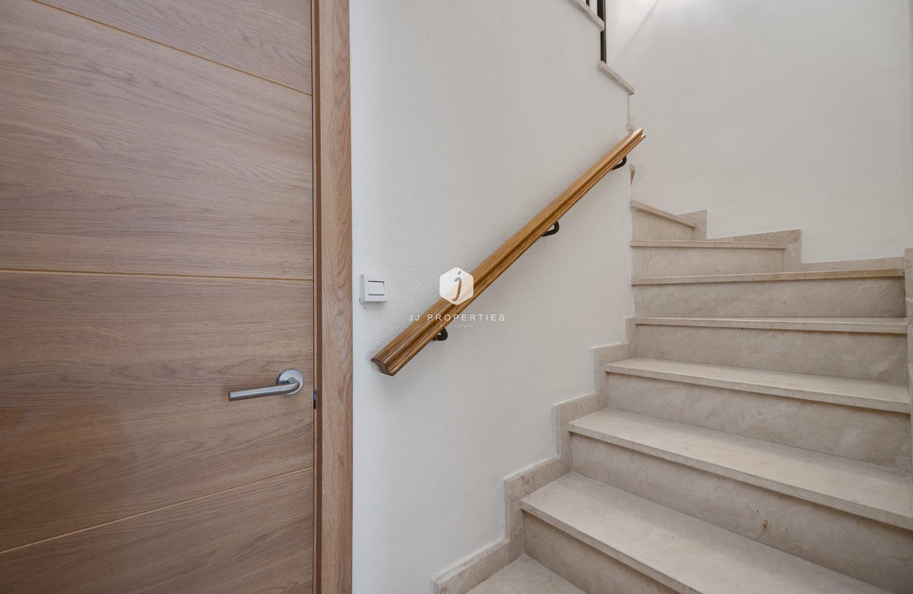 D'occasion - Chalet -
Torrevieja - La veleta