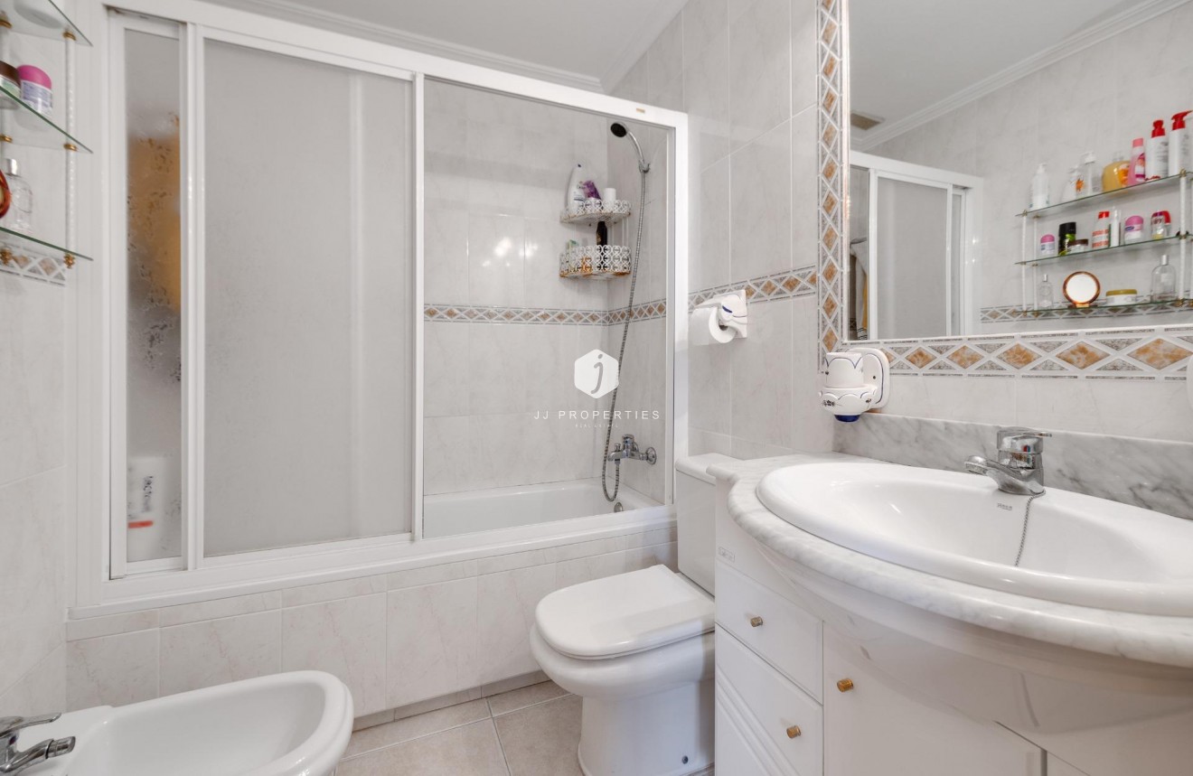 D'occasion - Chalet -
Torrevieja - La veleta