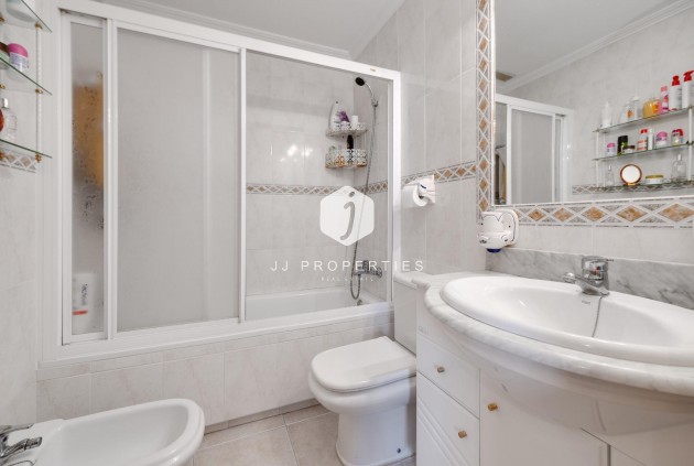 D'occasion - Chalet -
Torrevieja - La veleta