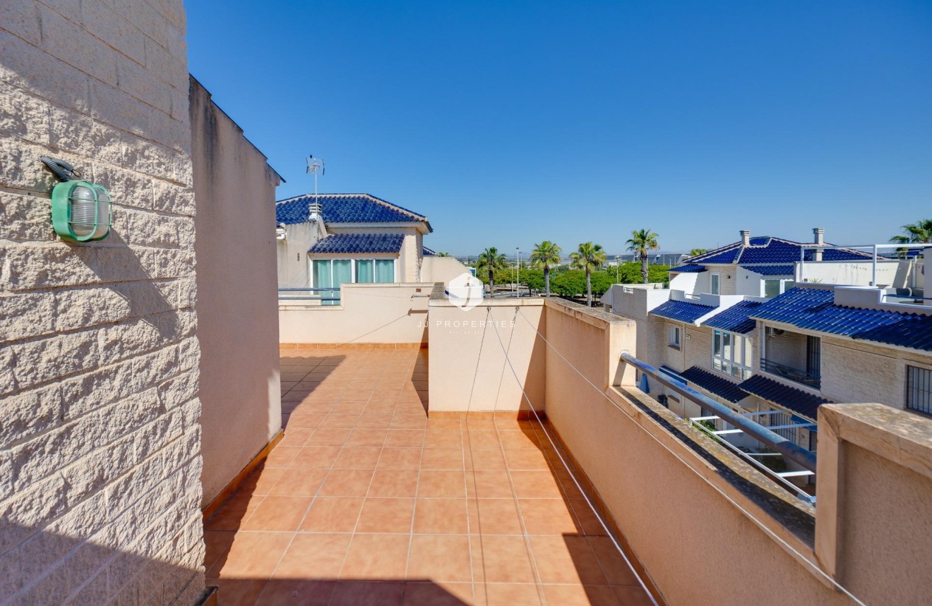 D'occasion - Chalet -
Torrevieja - La veleta