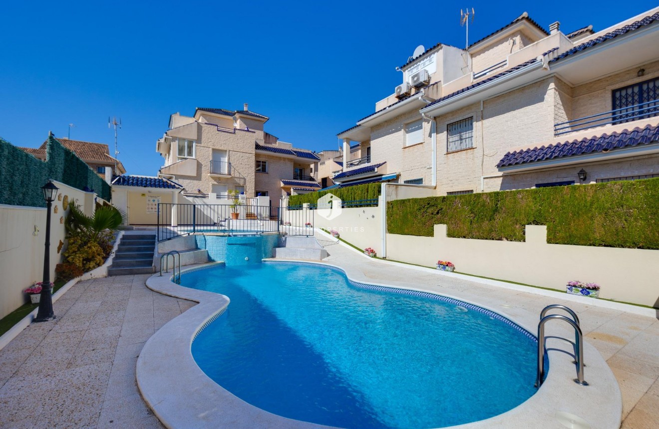 D'occasion - Chalet -
Torrevieja - La veleta