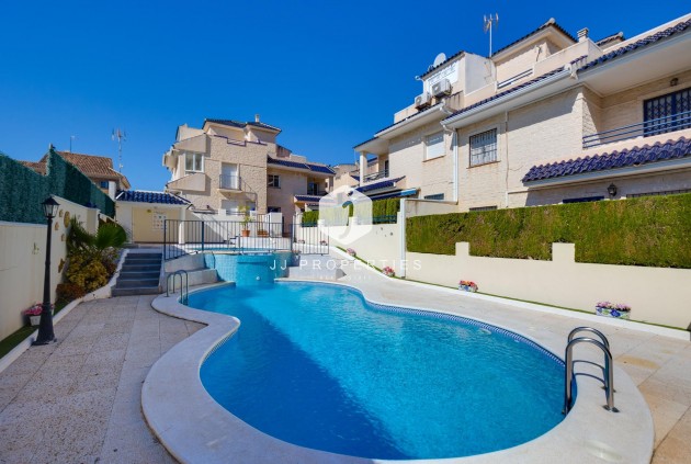 D'occasion - Chalet -
Torrevieja - La veleta