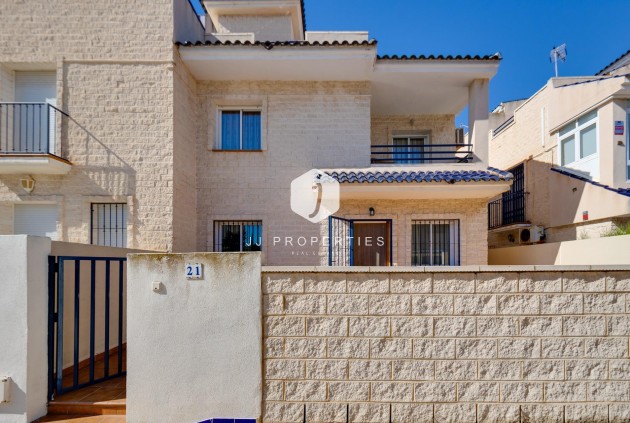 D'occasion - Chalet -
Torrevieja - La veleta