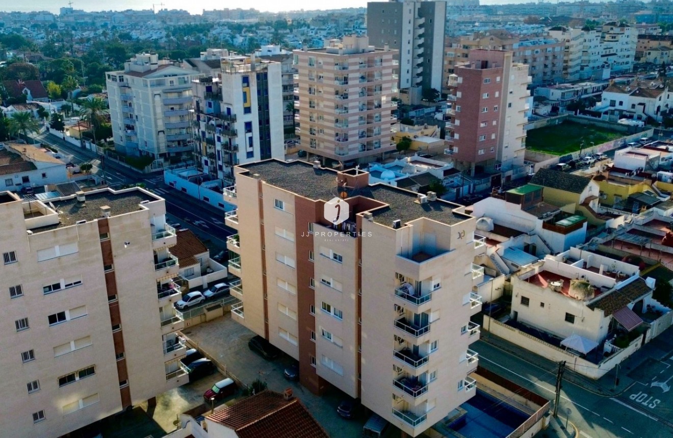 D'occasion - Appartement -
Torrevieja - Costa Blanca