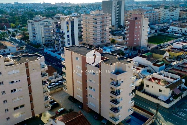 D'occasion - Appartement -
Torrevieja - Costa Blanca