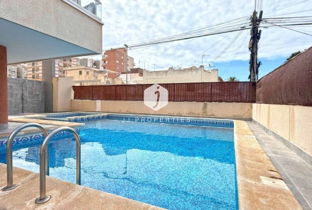 D'occasion - Appartement -
Torrevieja - Costa Blanca