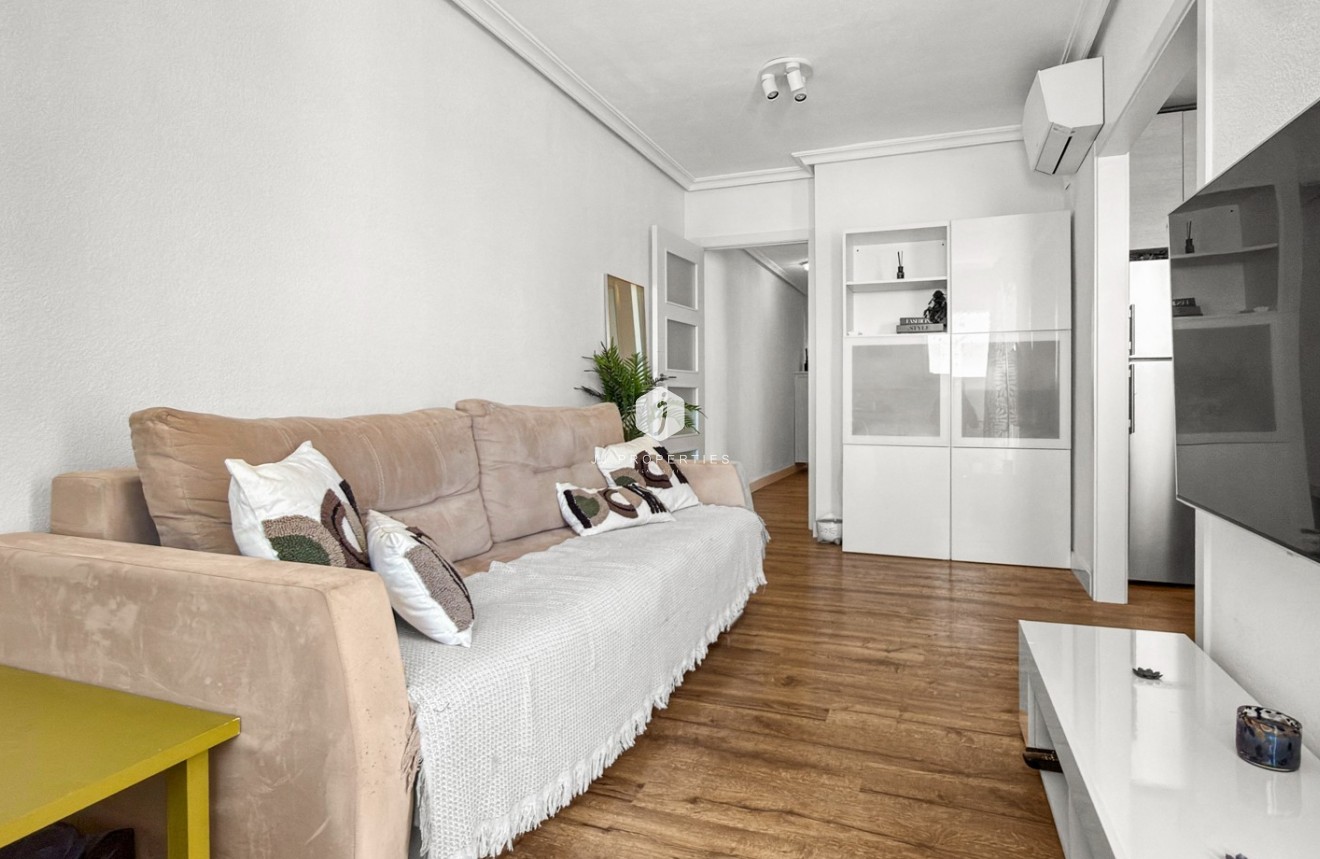 D'occasion - Appartement -
Torrevieja - Costa Blanca