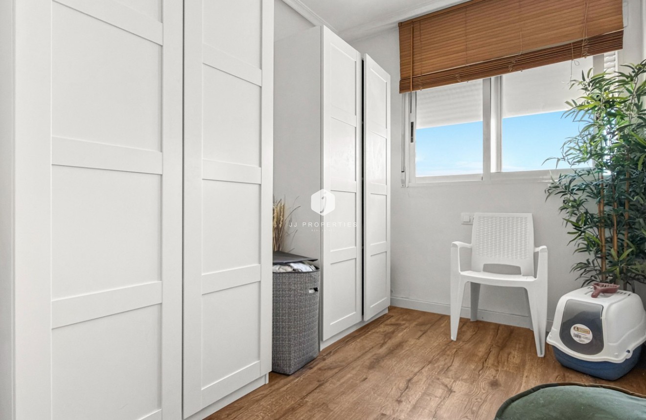 D'occasion - Appartement -
Torrevieja - Costa Blanca