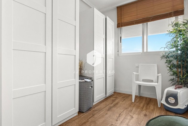 D'occasion - Appartement -
Torrevieja - Costa Blanca