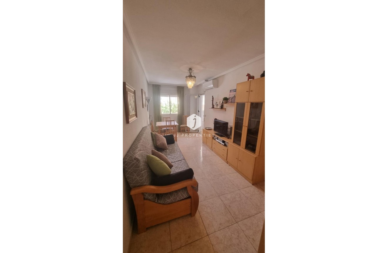 Aus zweiter Hand - Wohnung -
Torrevieja - Centro