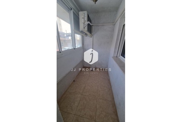 Aus zweiter Hand - Wohnung -
Torrevieja - Centro